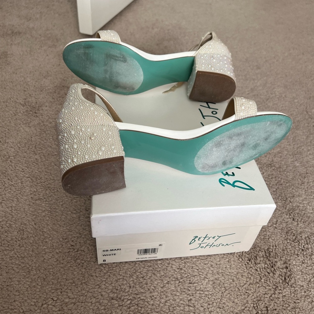 Betsey Johnson Mari white wedding shoes - Picture 8 of 10